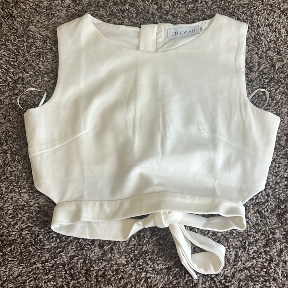 Chicwish cropped tank with tie back